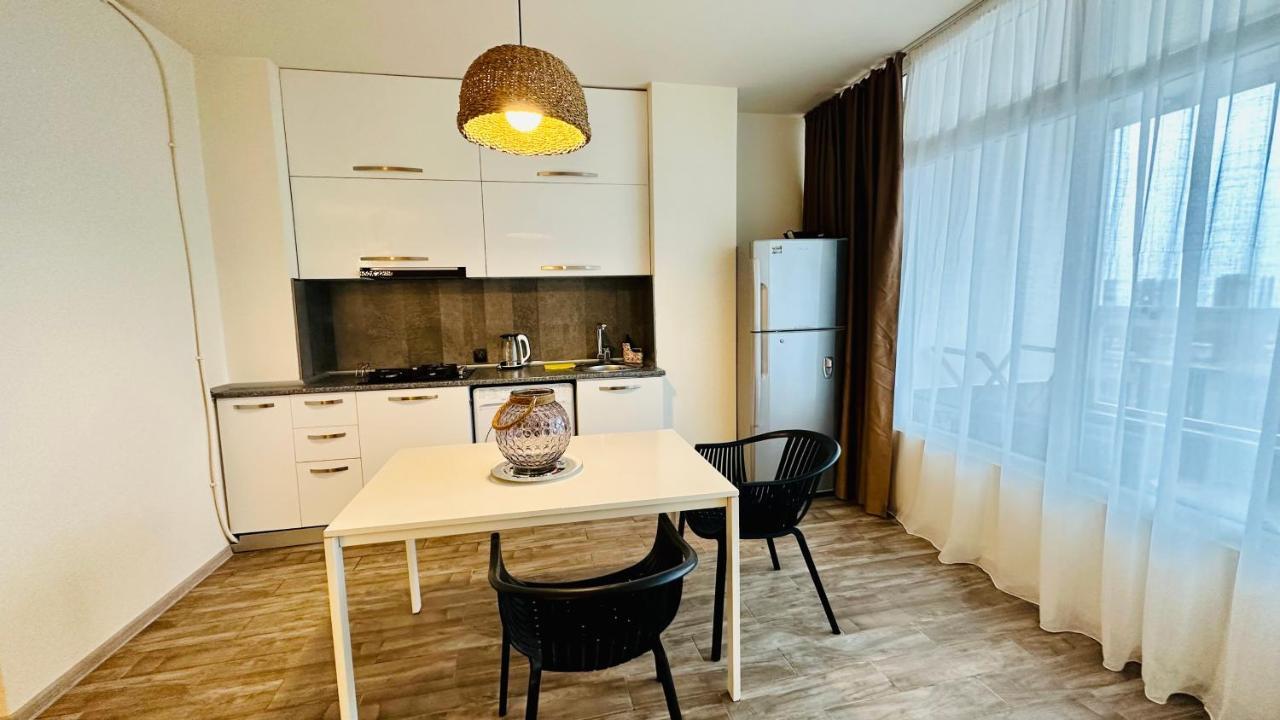 Magnolia Apartment Terrace 3 Μπατούμι Εξωτερικό φωτογραφία