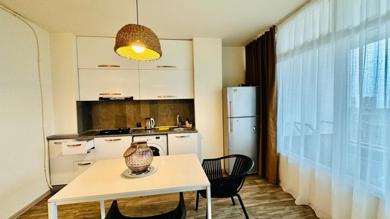 Magnolia Apartment Terrace 3 Μπατούμι Εξωτερικό φωτογραφία